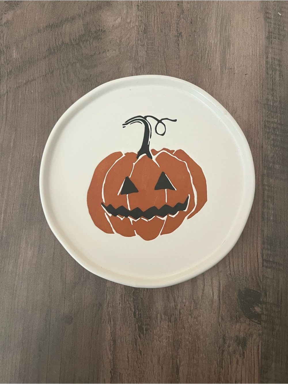 Threshold White Ceramic Plate with Orange Pumpkin Jack O Lantern